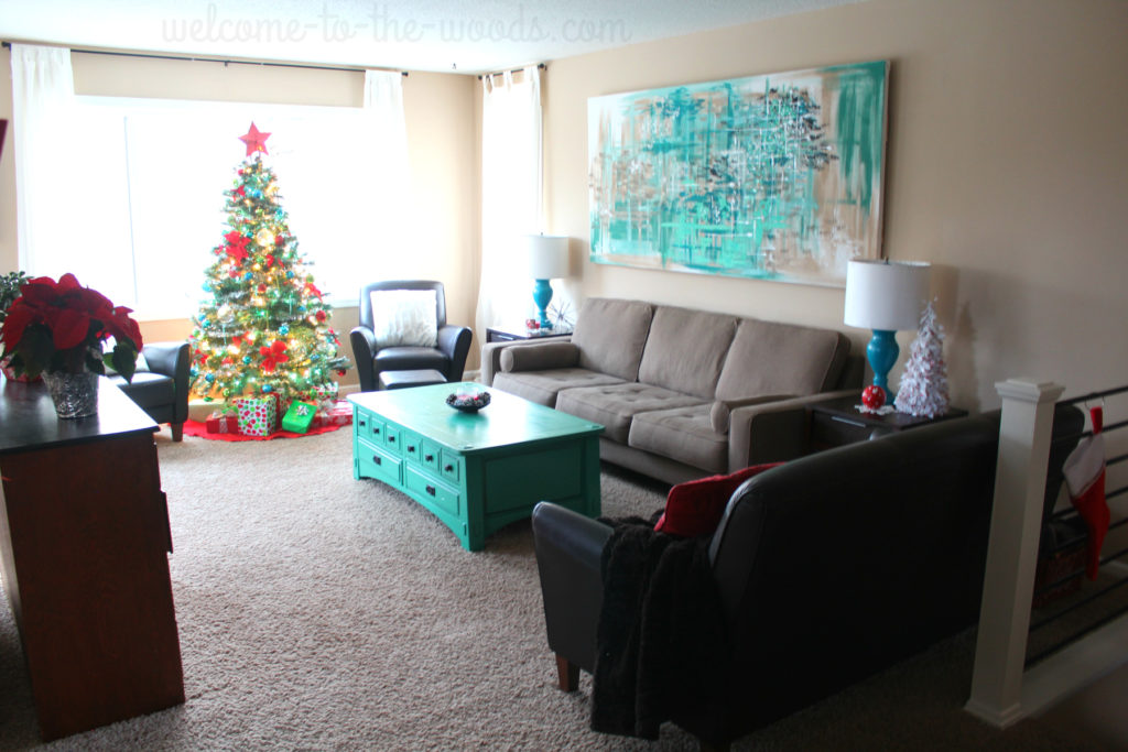 Beautiful living room holiday decor. Christmas decoration ideas.