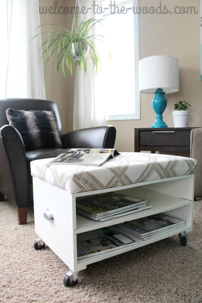 Upholster and paint a little bench to turn it into a comfortable ottoman in the living room.